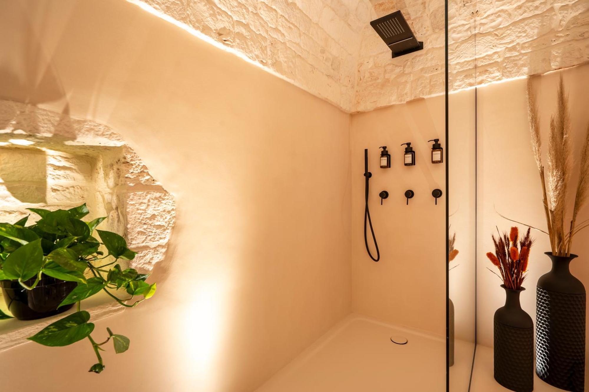 Naiira Luxury Trullo - Jacuzzi And Patio Apartman Alberobello Kültér fotó