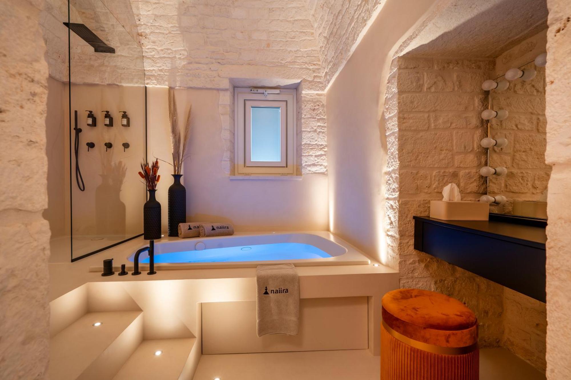 Naiira Luxury Trullo - Jacuzzi And Patio Apartman Alberobello Kültér fotó