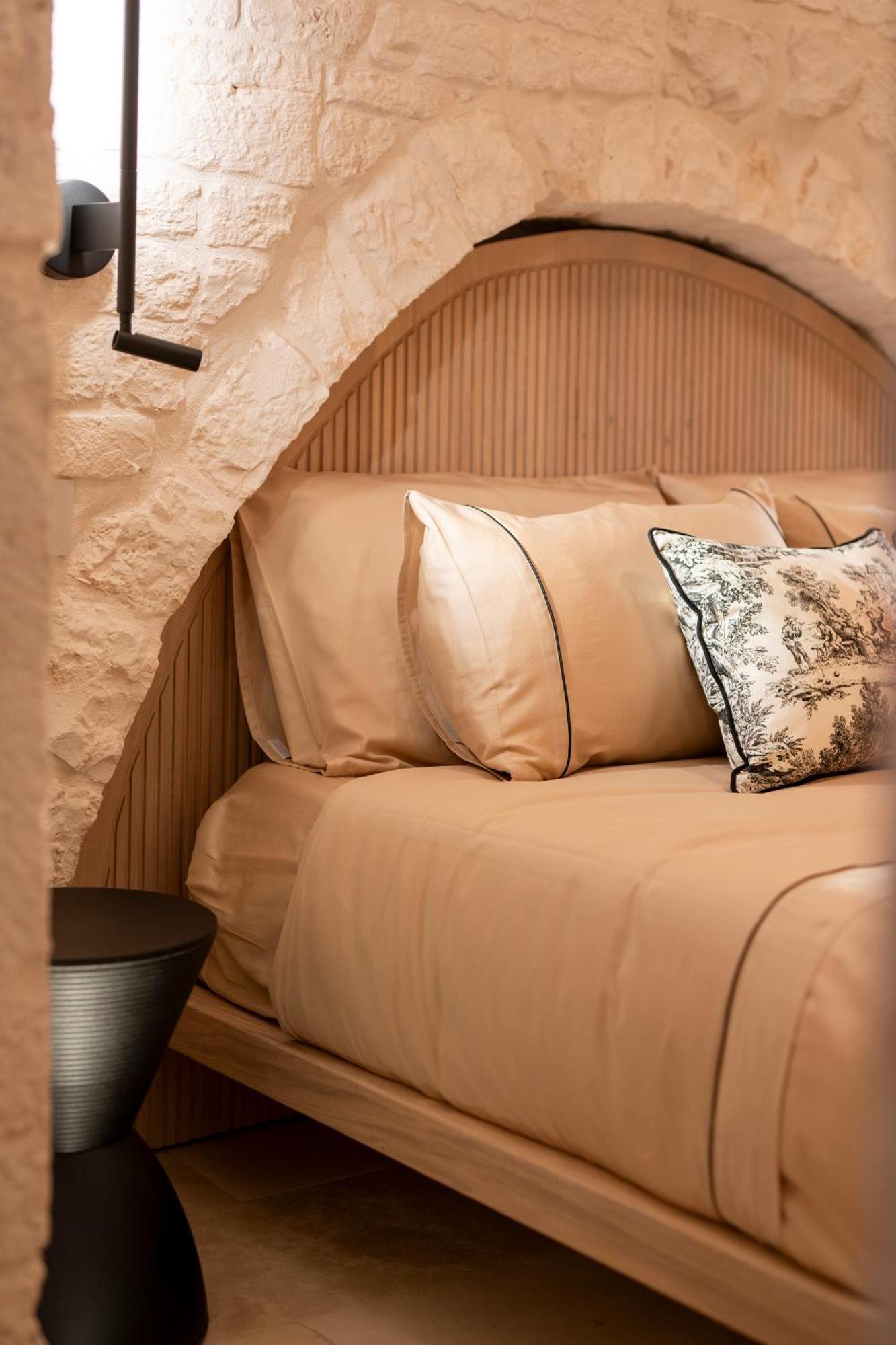 Naiira Luxury Trullo - Jacuzzi And Patio Apartman Alberobello Kültér fotó