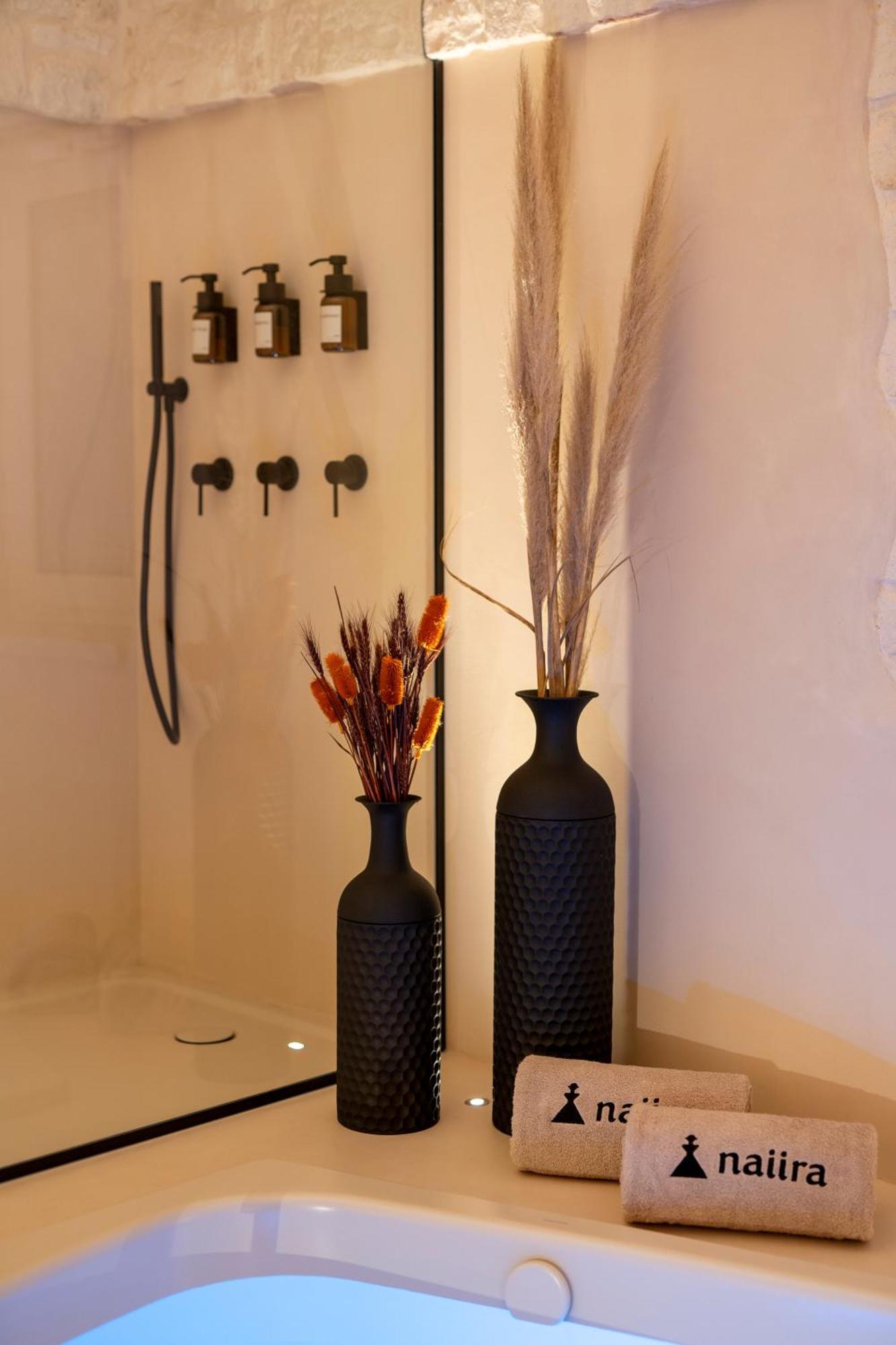 Naiira Luxury Trullo - Jacuzzi And Patio Apartman Alberobello Kültér fotó