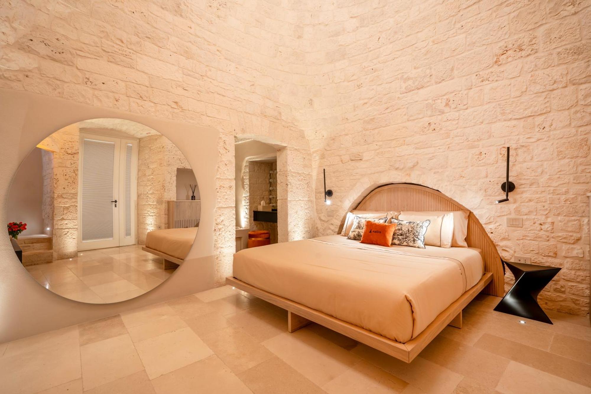 Naiira Luxury Trullo - Jacuzzi And Patio Apartman Alberobello Kültér fotó