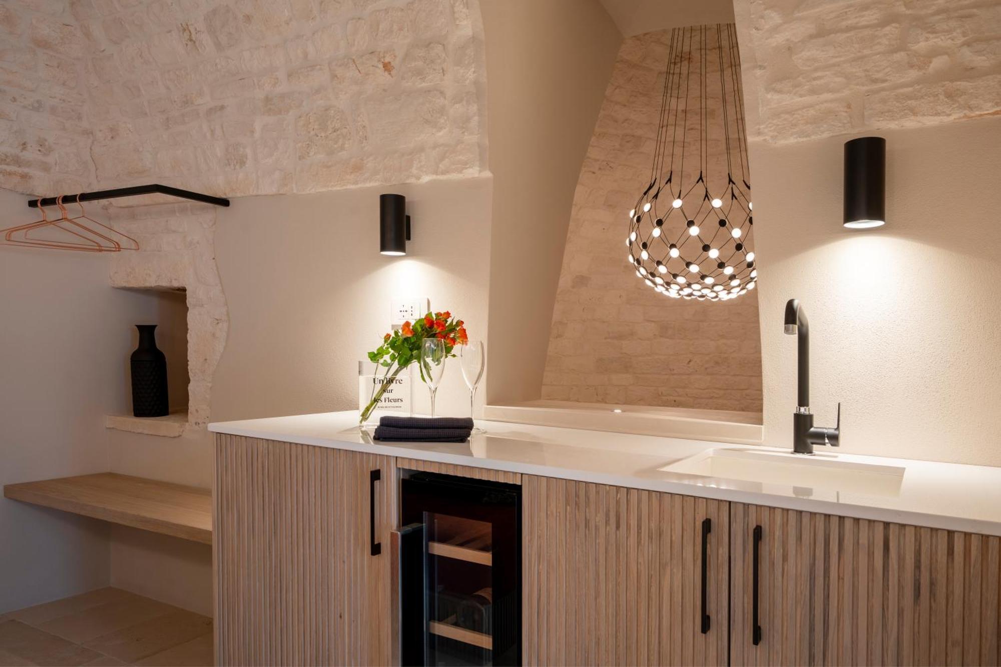 Naiira Luxury Trullo - Jacuzzi And Patio Apartman Alberobello Kültér fotó
