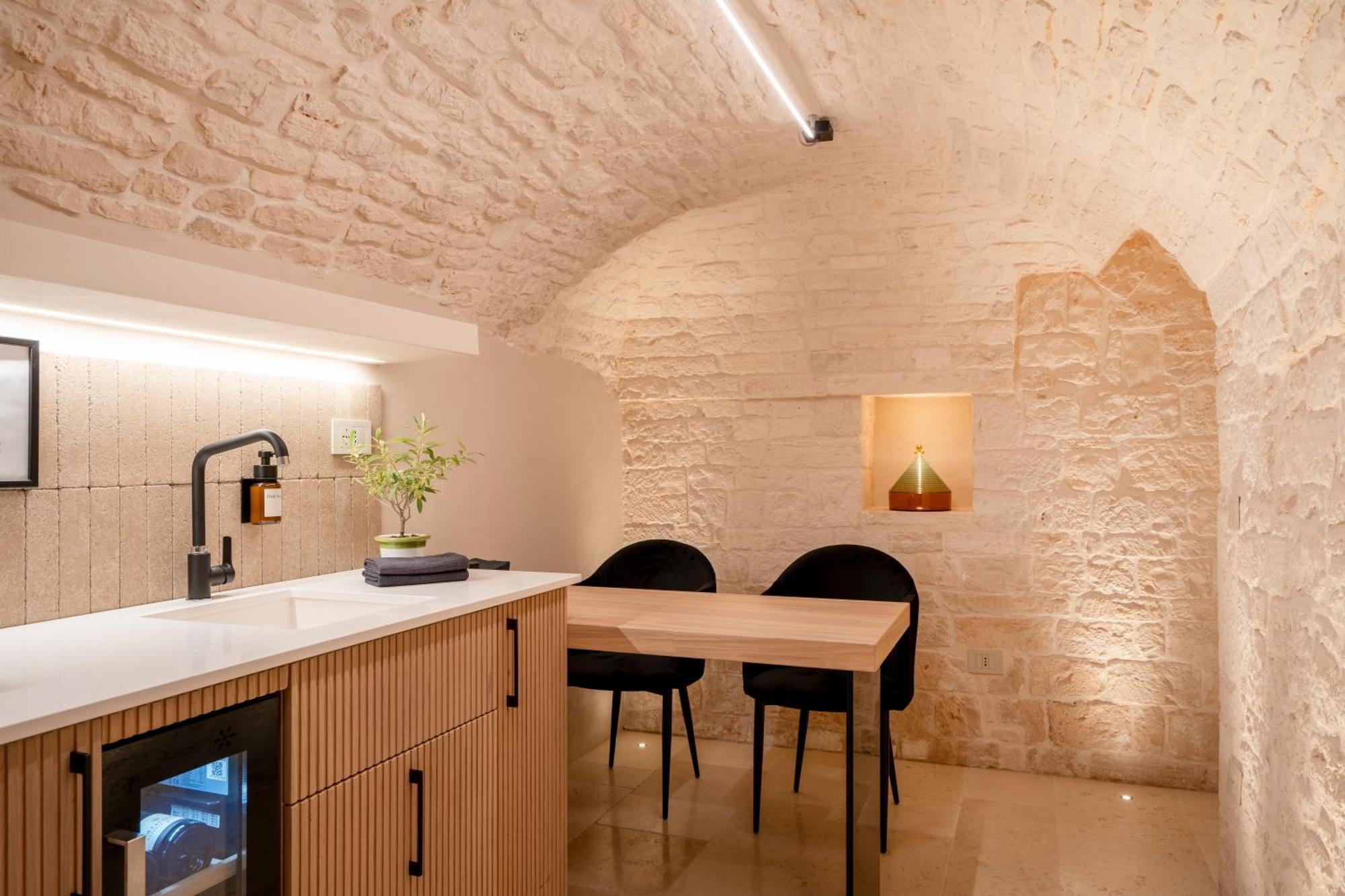 Naiira Luxury Trullo - Jacuzzi And Patio Apartman Alberobello Kültér fotó