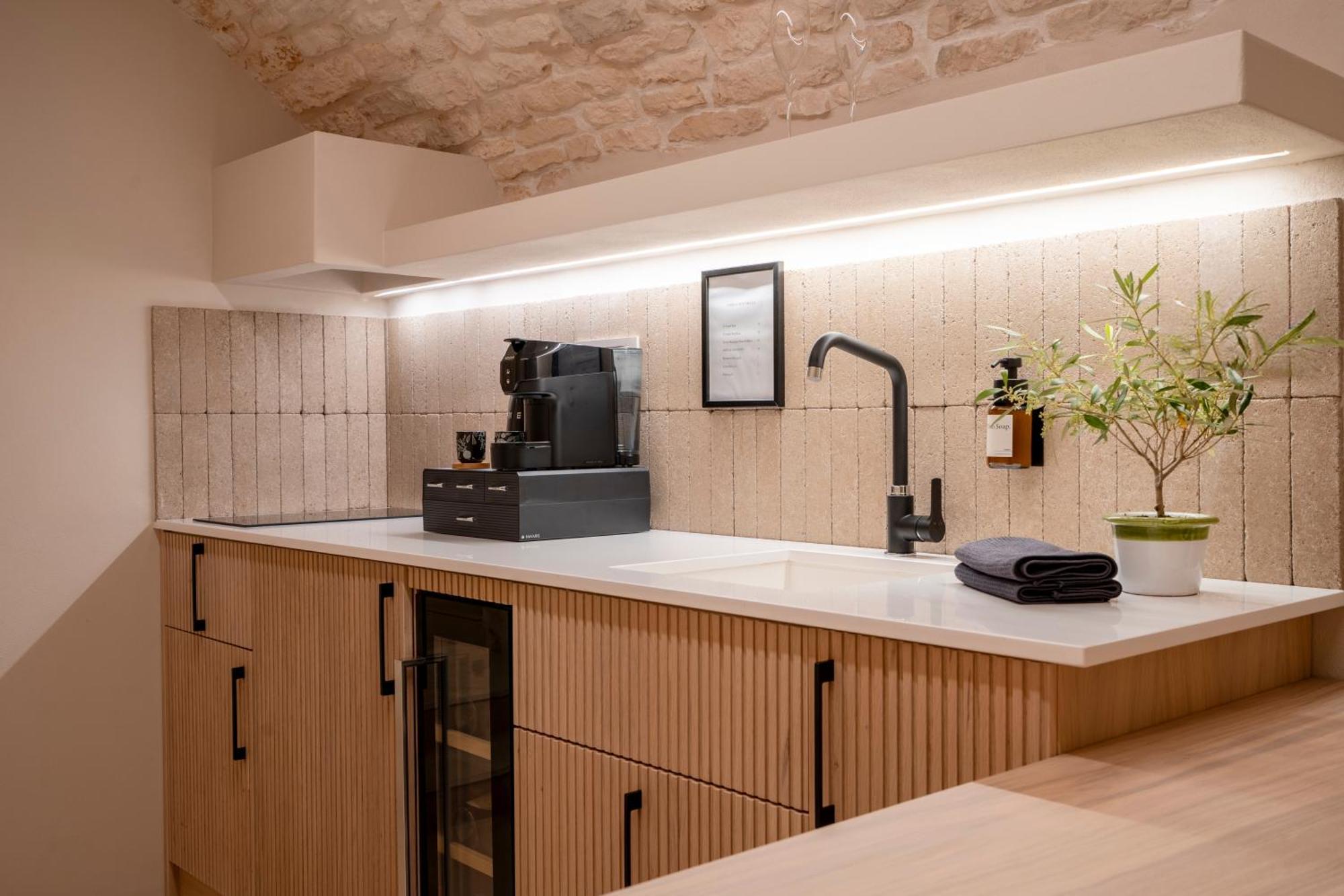 Naiira Luxury Trullo - Jacuzzi And Patio Apartman Alberobello Kültér fotó