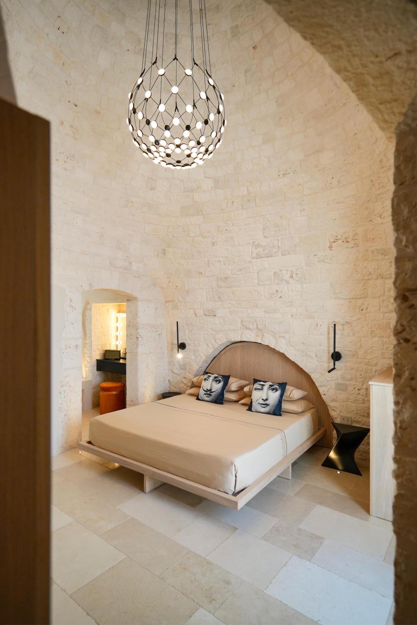 Naiira Luxury Trullo - Jacuzzi And Patio Apartman Alberobello Kültér fotó